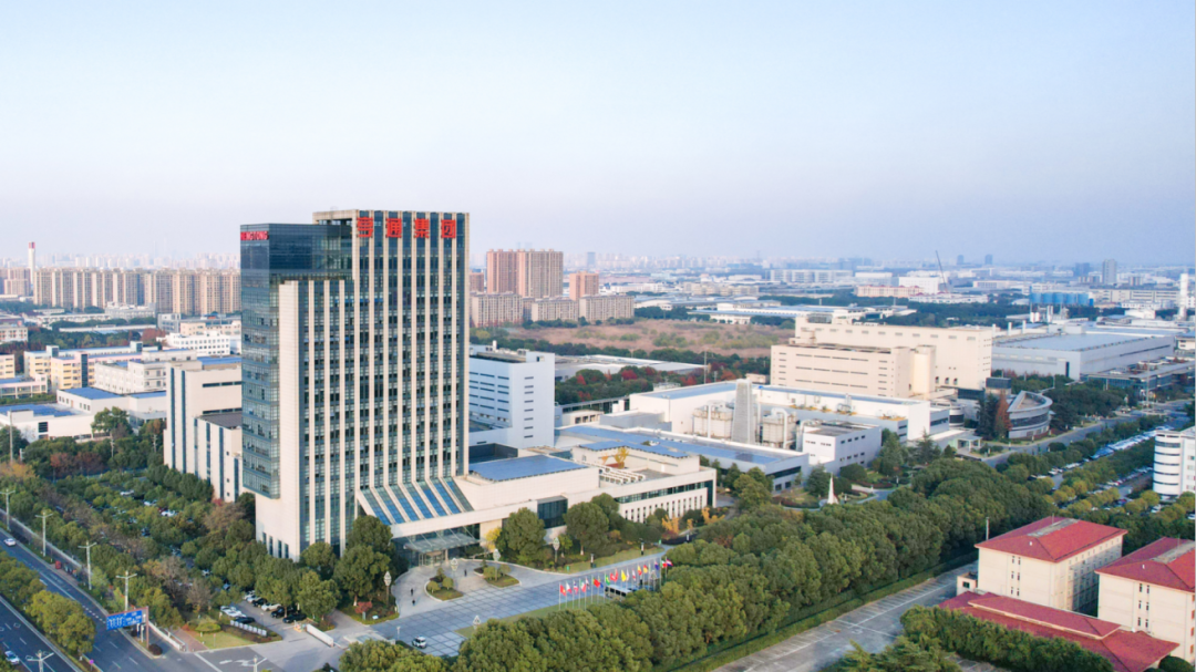 崔巍在人民大會(huì)堂接受“全國(guó)勞動(dòng)模范”榮譽(yù)表彰！(圖2)